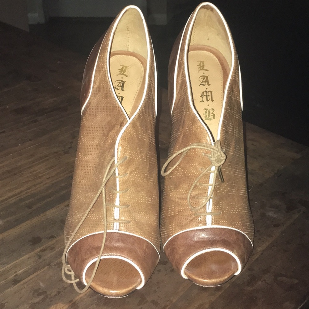 Light brown heels